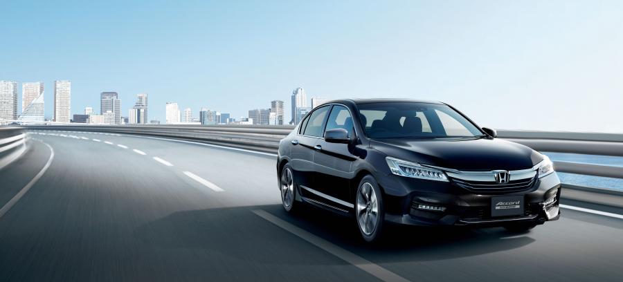  Honda Accord Hybrid 2016 года  (JP) (фото 7 из 12)